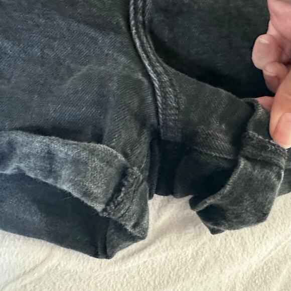 Old Navy Women Size 16 BLACK High Rise Denim Jean Shorts WOW Cuffed Stretch O.G. - Picture 2 of 5